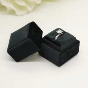 Black velvet deals engagement ring box